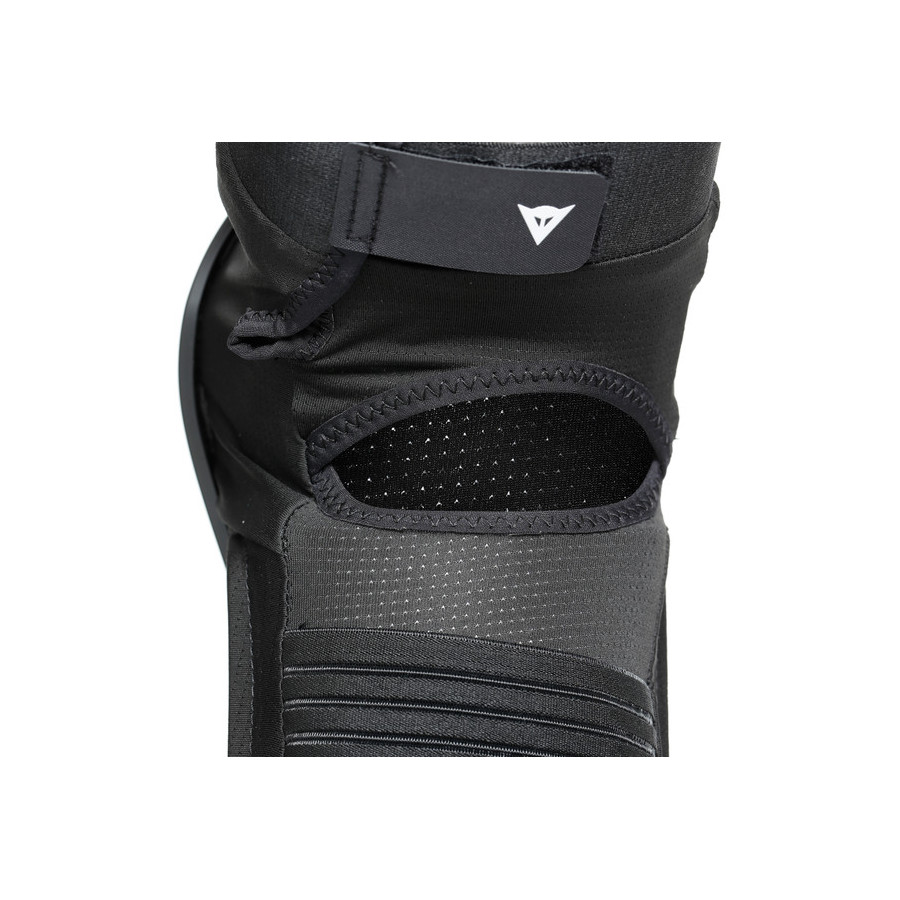 DAINESE TRAIL SKINS PRO KNEE GUARDS BLACK