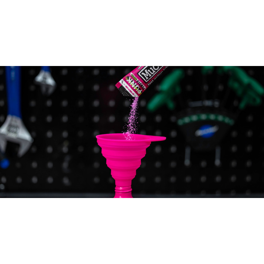 Muc-Off Collapsible Silicone Funnel