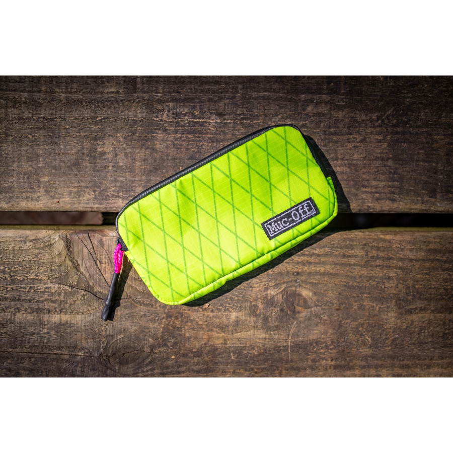 Muc-Off Rainproof Essentials Case - Hi Vis