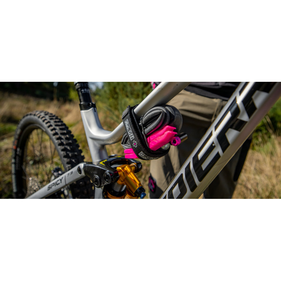 Muc-Off Utility Frame Strap &amp; Waterproof Cargo Bag Bundle