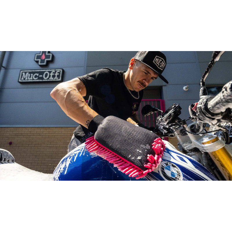 Muc-Off 8 in 1 Motorcycle Cleaning Kit