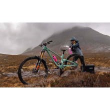 Muc-Off Mobile Pressure Washer & 1L Bicycle Cleaner